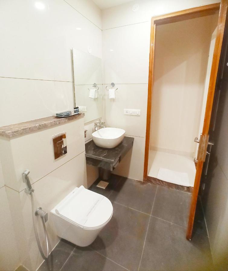 Hotel Vishal Imperial Rohtak Zewnętrze zdjęcie
